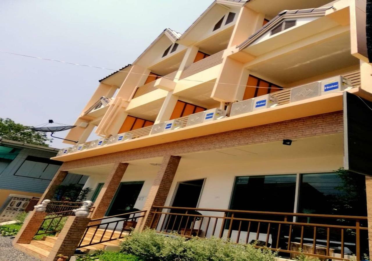 Baan Bua House 2 Hotel Ayutthaya Eksteriør billede