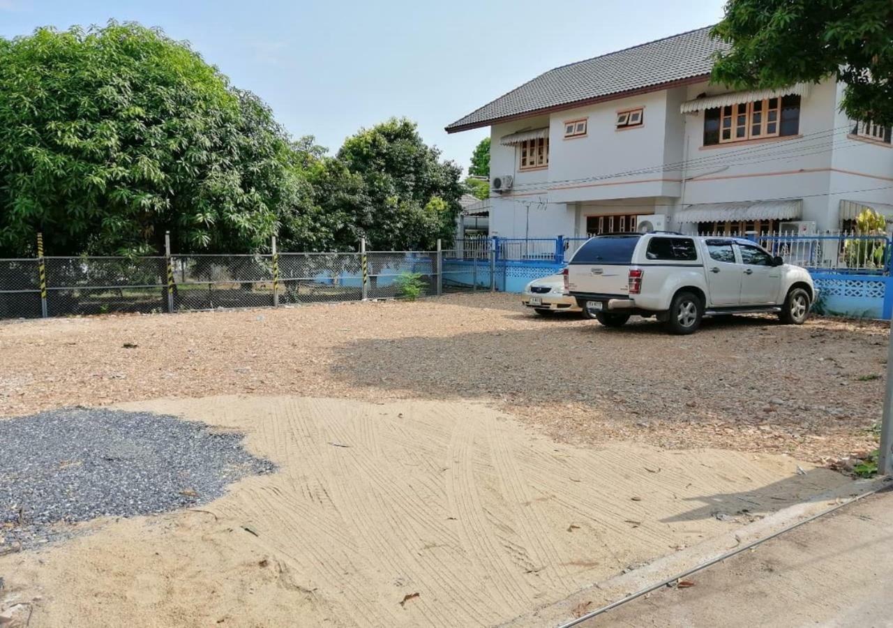 Baan Bua House 2 Hotel Ayutthaya Eksteriør billede